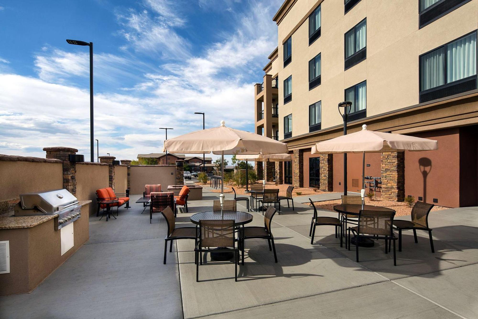 Hampton Inn & Suites Page - Lake Powell Exterior photo